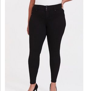 Brand new torrid begging